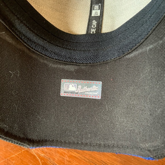 Hat - Picture 5 of 6